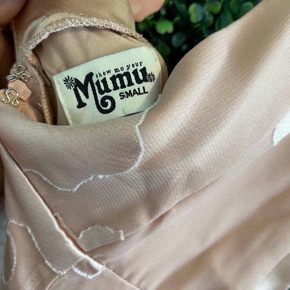 Show me your Mumu Jenn Otherwise Engaged Maxi - Picture 6 of 13